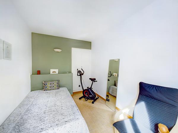 Vaison-la-Romaine (84110) SABLET . COUP DE COEUR! ÉLÉGANTE MAISON BOURGEOISE