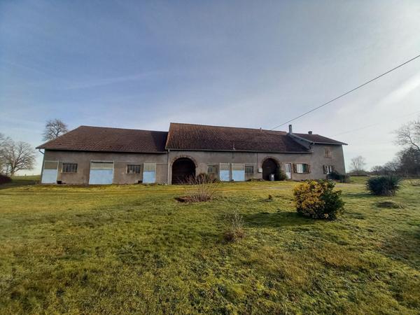 FERME AVEC ATELIER, ETABLES, TERRAIN DE 18132 M²