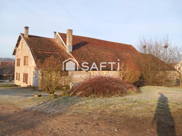 FERME AVEC ATELIER, ETABLES, TERRAIN DE 18132 M²