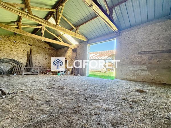 Achat maison près de NUEIL LES AUBIERS - 3 pièce(s) - 318 m² - 93 840 €