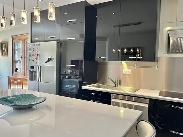 Centre historique de Vannes Élégant 3 pièces de 82 m² entièrement rénové