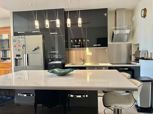 Centre historique de Vannes Élégant 3 pièces de 82 m² entièrement rénové