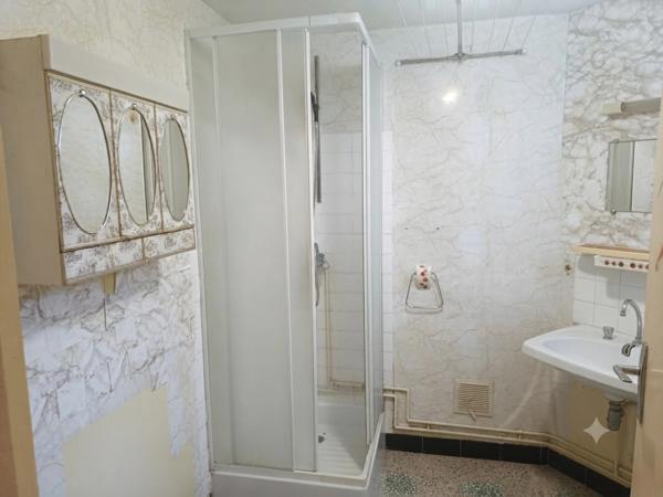 Maison pleine de charme à rénover avec terrain – Saint-Benin-d'Azy