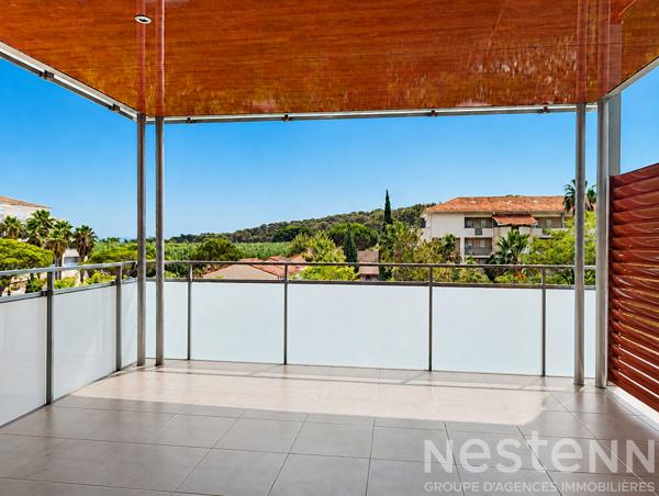 Appartement 3 pièces lumineux avec terrasse et parking couvert à vendre au Lavandou