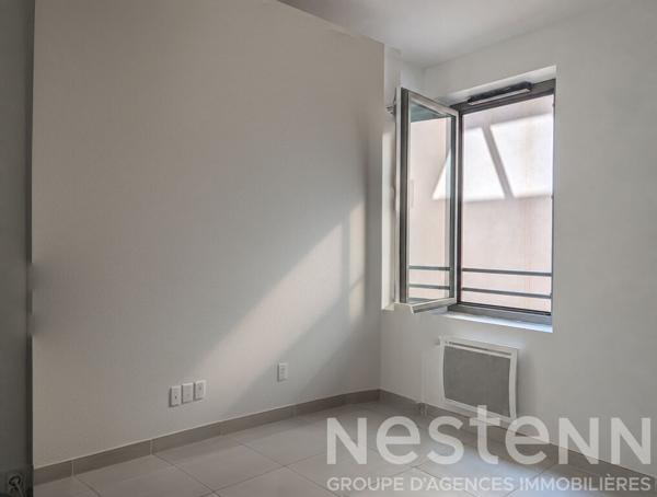 Appartement 3 pièces lumineux avec terrasse et parking couvert à vendre au Lavandou