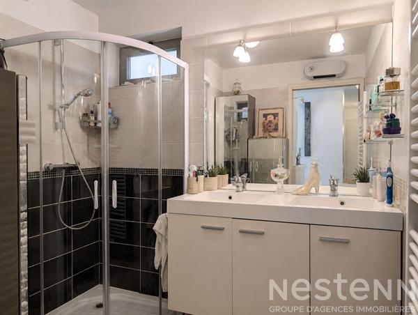 Appartement 3 pièces lumineux avec terrasse et parking couvert à vendre au Lavandou