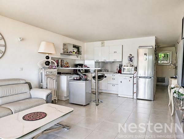 Appartement 3 pièces lumineux avec terrasse et parking couvert à vendre au Lavandou