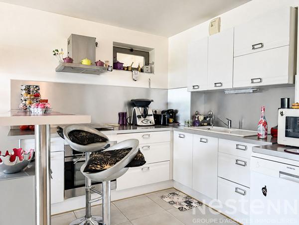 Appartement 3 pièces lumineux avec terrasse et parking couvert à vendre au Lavandou