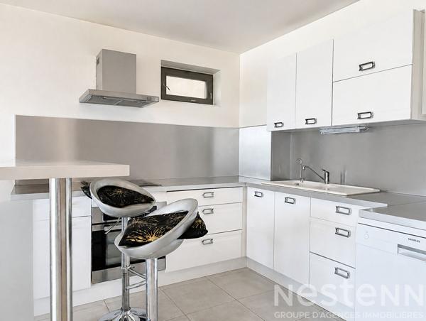 Appartement 3 pièces lumineux avec terrasse et parking couvert à vendre au Lavandou
