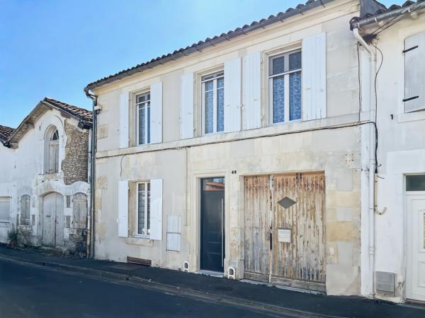 Maison
         6 pièces
        - 130 m² 223 650 € *