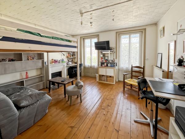 Maison
         6 pièces
        - 130 m² 223 650 € *