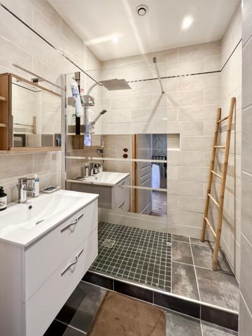 Maison
         6 pièces
        - 130 m² 223 650 € *