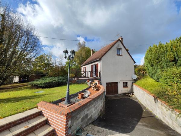 Très belle maison au calme, à 10 minutes à l’est de Lisieux, sans vis-à-vis et offrant une jolie vue.