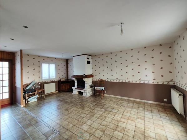 Très belle maison au calme, à 10 minutes à l’est de Lisieux, sans vis-à-vis et offrant une jolie vue.