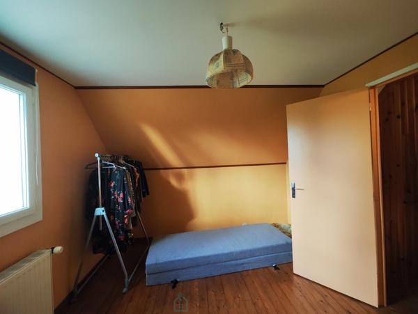 Très belle maison au calme, à 10 minutes à l’est de Lisieux, sans vis-à-vis et offrant une jolie vue.