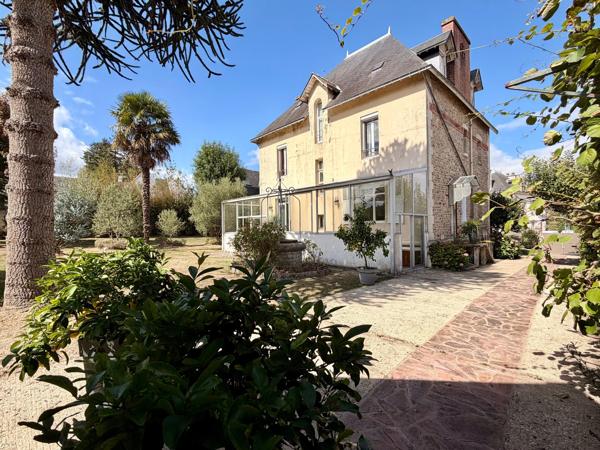 Maison à PLOERMEL, 56800 - 11 pièces 268m²