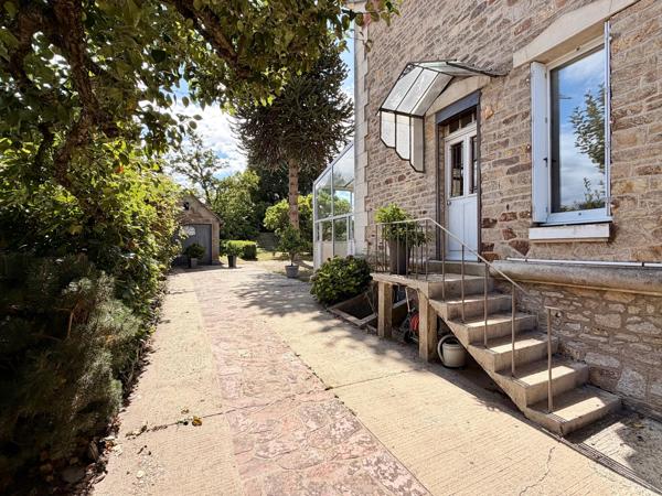 Maison à PLOERMEL, 56800 - 11 pièces 268m²