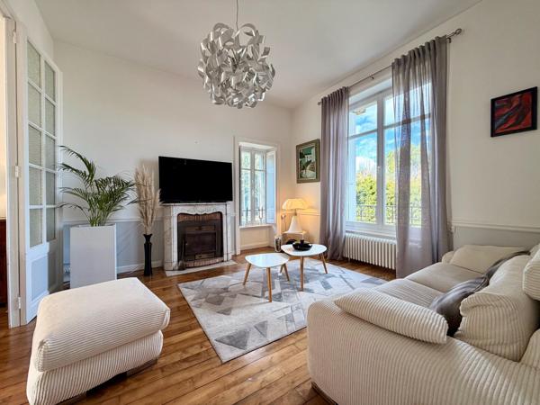 Maison à PLOERMEL, 56800 - 11 pièces 268m²