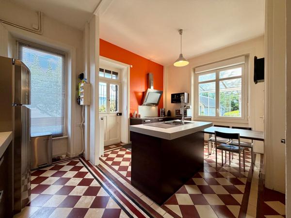 Maison à PLOERMEL, 56800 - 11 pièces 268m²