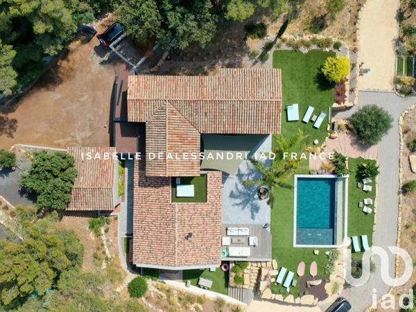 Maison à vendre 10 pièces 340 m² Sanary-sur-Mer