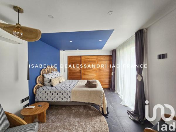 Maison à vendre 10 pièces 340 m² Sanary-sur-Mer