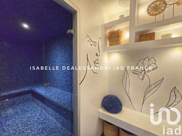 Maison à vendre 10 pièces 340 m² Sanary-sur-Mer