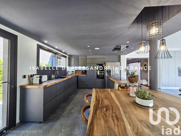 Maison à vendre 10 pièces 340 m² Sanary-sur-Mer