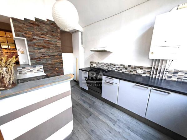 Appartement + Local 3 pièces à Marseille -  Conception / Camas