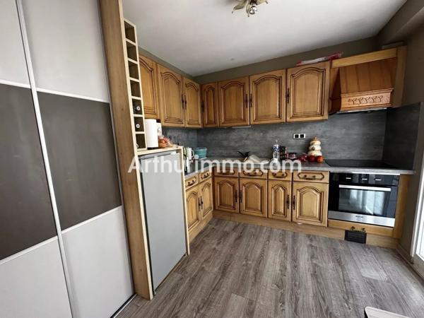 Vente                                                      Appartement
                        
                     4 pièces                      98 m2                     à Le Havre