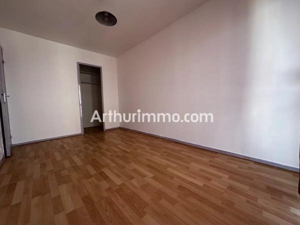 Vente                                                      Appartement
                        
                     4 pièces                      98 m2                     à Le Havre