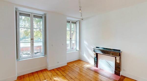 Appartement à louer    3 pièces • 100,98 m2 Toulouse