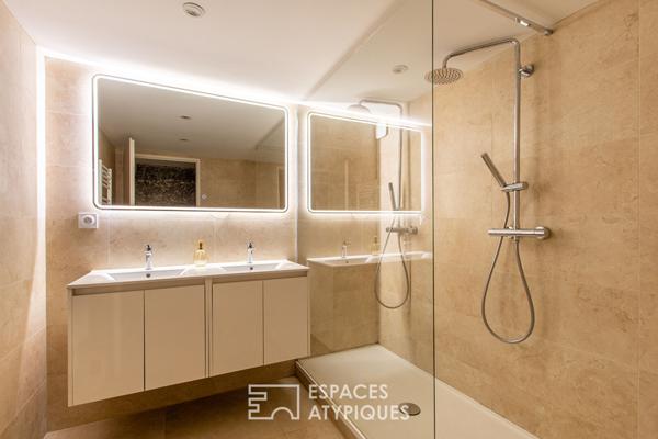 Loft Triplex XXL avec Cour Paysagée et Stationnement