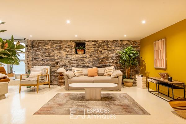 Loft Triplex XXL avec Cour Paysagée et Stationnement