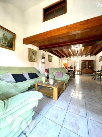 MAISON DE VILLAGE AVEC TERRASSE