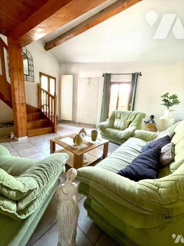 MAISON DE VILLAGE AVEC TERRASSE