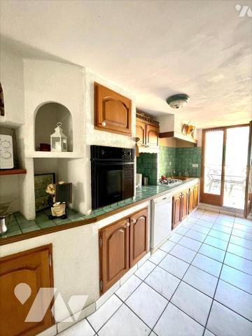 MAISON DE VILLAGE AVEC TERRASSE