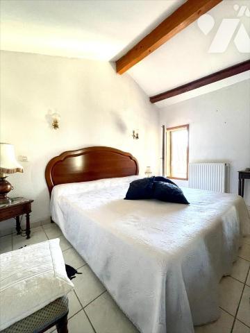 MAISON DE VILLAGE AVEC TERRASSE