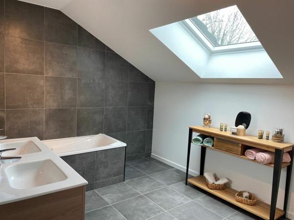 Maison à vendre    5 pièces • 114,02 m2 Vulbens