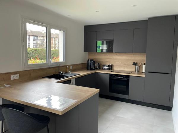 Maison à vendre    5 pièces • 114,02 m2 Vulbens