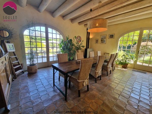 L'Isle-sur-la-Sorgue (84800) ***SOUS OFFRE***Superbes volumes pour ce Mas de 8 chambres