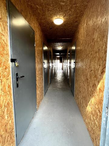 Local de 11 box avec une rentabilité interéssante