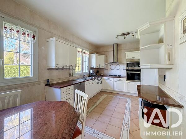 Maison à vendre 8 pièces 244,72 m² La Queue-en-Brie