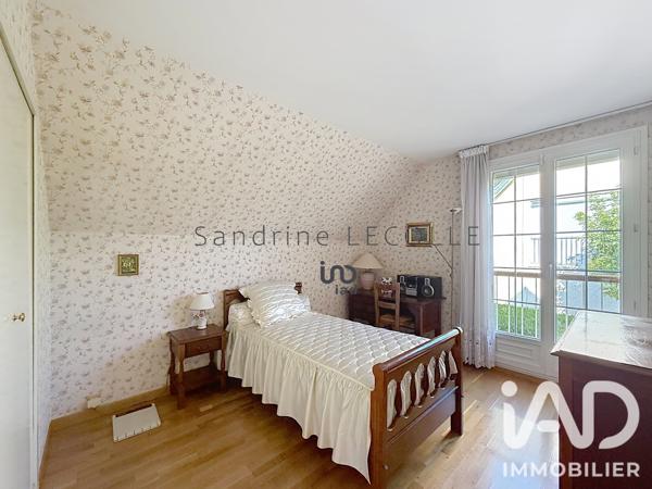 Maison à vendre 8 pièces 244,72 m² La Queue-en-Brie