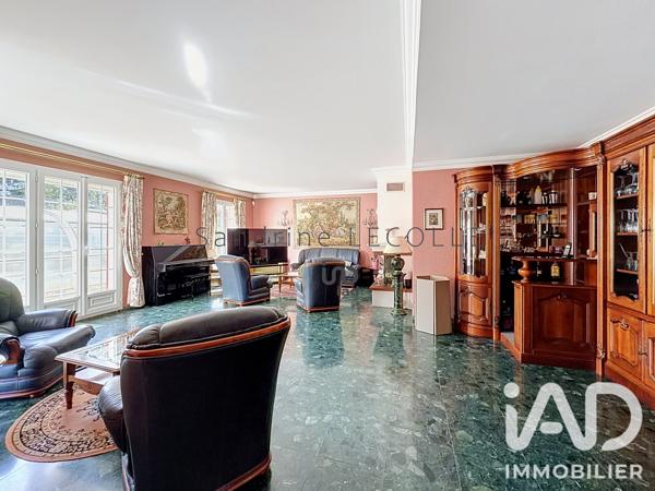 Maison à vendre 8 pièces 244,72 m² La Queue-en-Brie