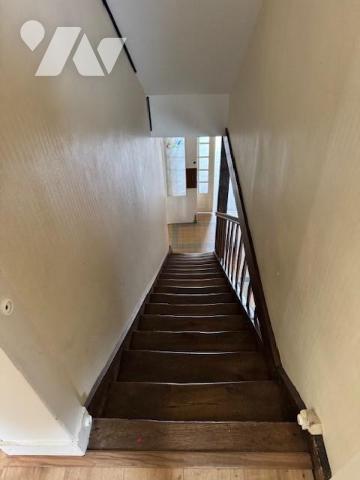 Immeuble à usage mixte - AZE