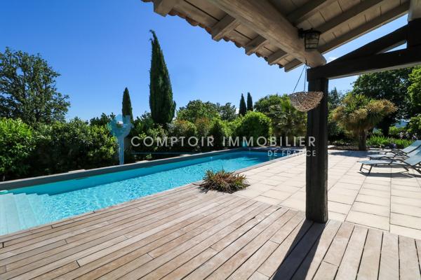 Mas 12 pièce(s) 10 chambre(s) 280 m²