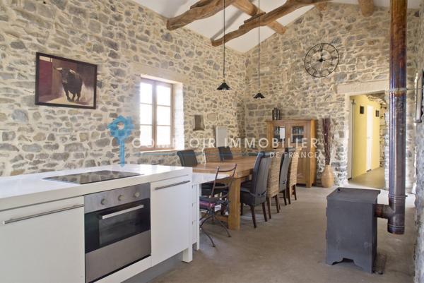 Mas 12 pièce(s) 10 chambre(s) 280 m²