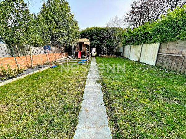 MAISON INDIVIDUELLE EN SOUBASSEMENT MEULIERE SUR UN TERRAIN DE 677M²