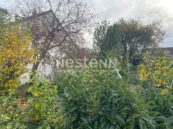 Terrain à bâtir proche des axes routiers des commerces de place de la Ferme de l 'école Jules Ferry, collège Emile Zola, Lycée internationale, Plateau de Saclay et Vélizy