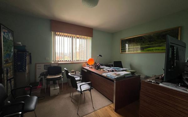 Maison à vendre    7 pièces •  Mûres